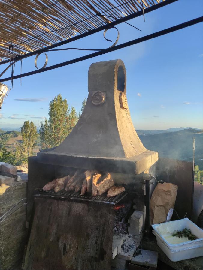 فيلا Agriturismo Borgo San Benedetto بييترالونجا المظهر الخارجي الصورة